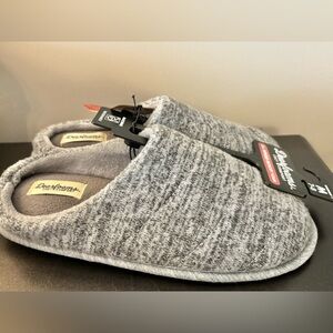 NWT Dearfoams slippers for women size 5/6, 7/8 or 9/10